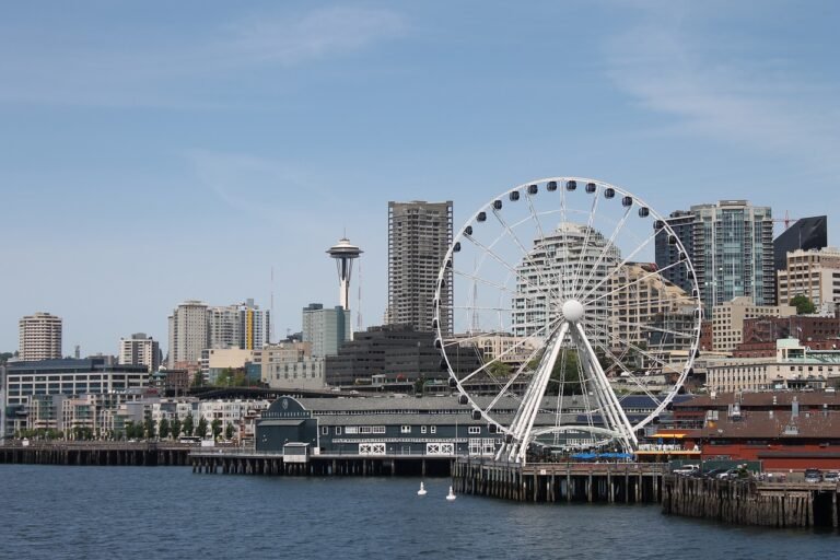 Must-See Sights: Top 10 Tourist Attractions in Seattle for First-Time Visitors