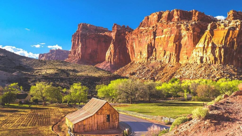 Explore Capitol Reef Park in Two Days